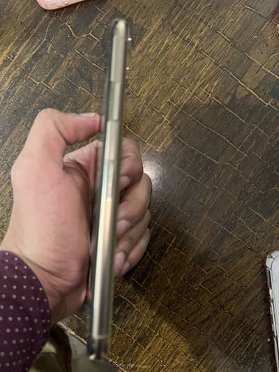 iPhone 11 Pro Max golden colour