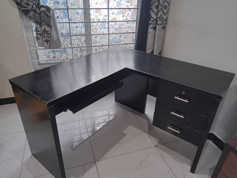 L Shaped office table 2