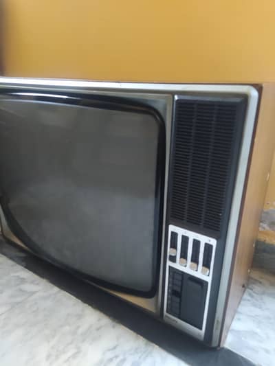 Phillips Vintage TV