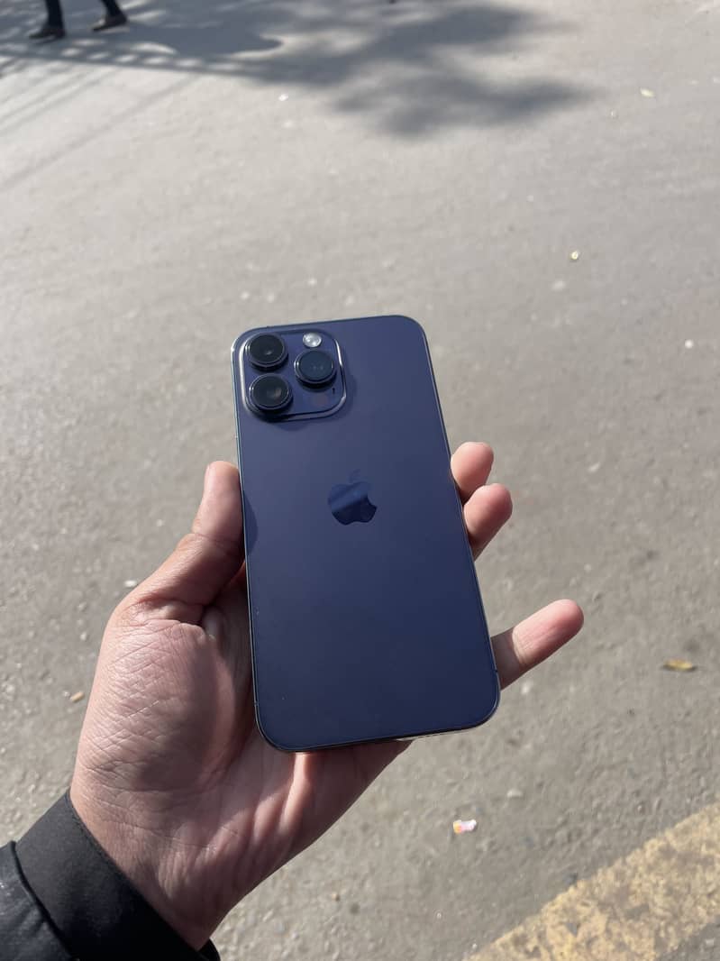 Iphone 14 pro max 1