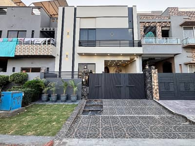 5 Marla Modern Villa Available For Sale In Block DD Near Masjid and Park Citi Housing Gujranwala