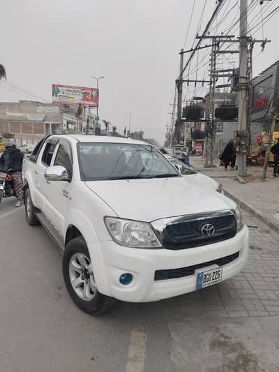 Toyota Hilux Vigo 2010/13 sale & exchange