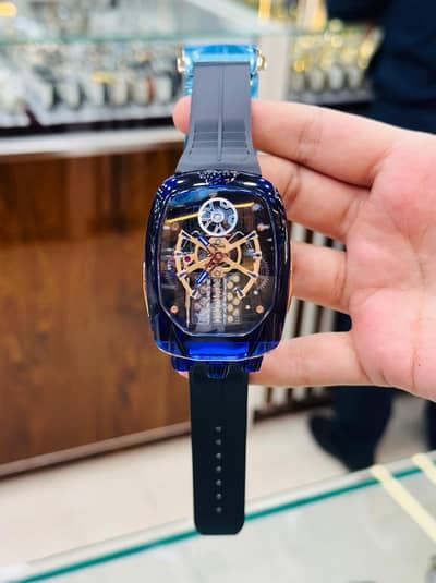 Luxury Skeleton Design Watch with Transparent Case