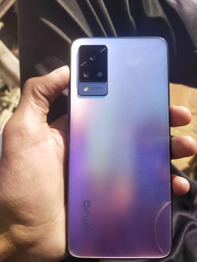 Vivo v21