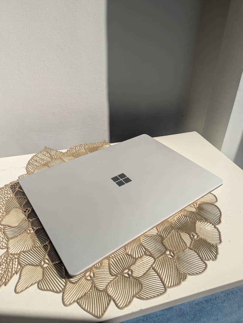 Microsoft Surface Laptop 2 2K Touch Screen 0