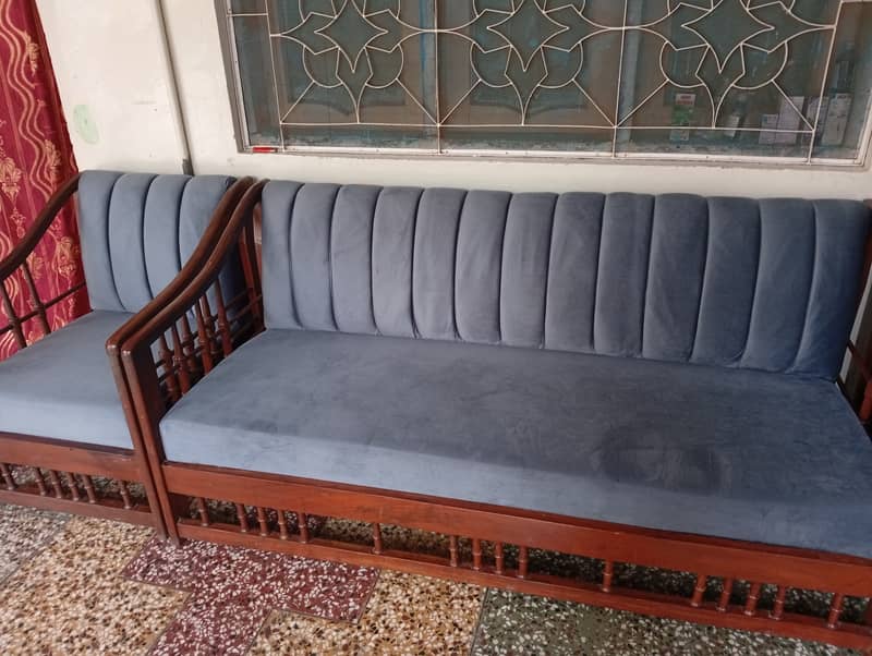5 Seater sofa set. 0