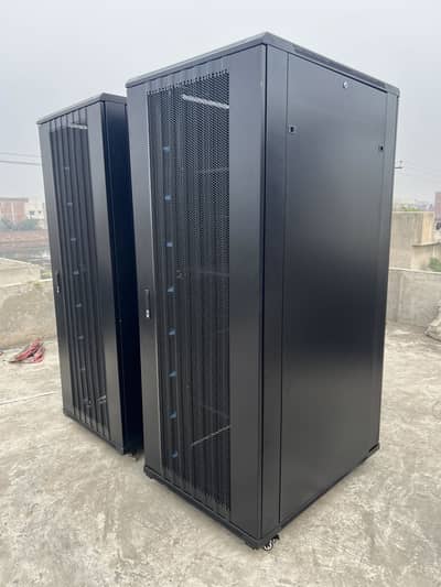 42U 27U 22U cabinet rack networking