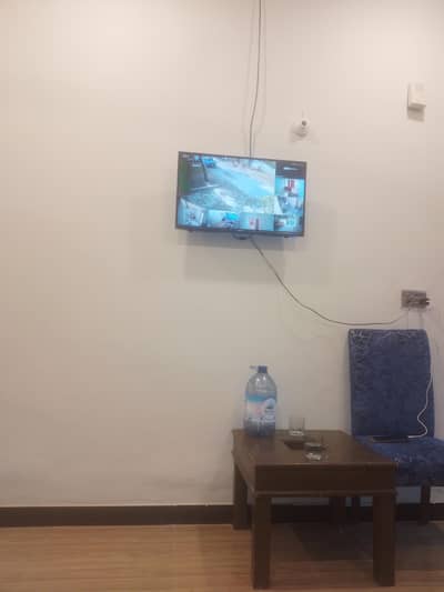 cook ki zarorat hy girls hostel mean