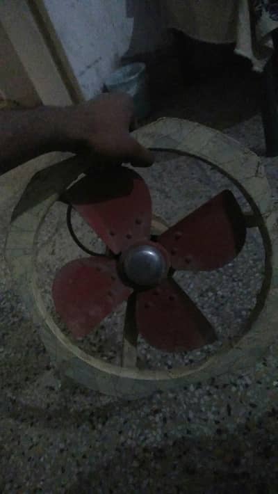 exhaust fan untouch bilkul new hy . . .