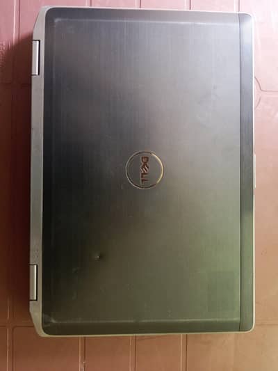 Dell laptop for sale.