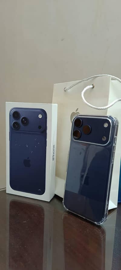 Iphone 17 Pro Max 2TB Blue Sim Lock Jv AT &T Imei Status Clean