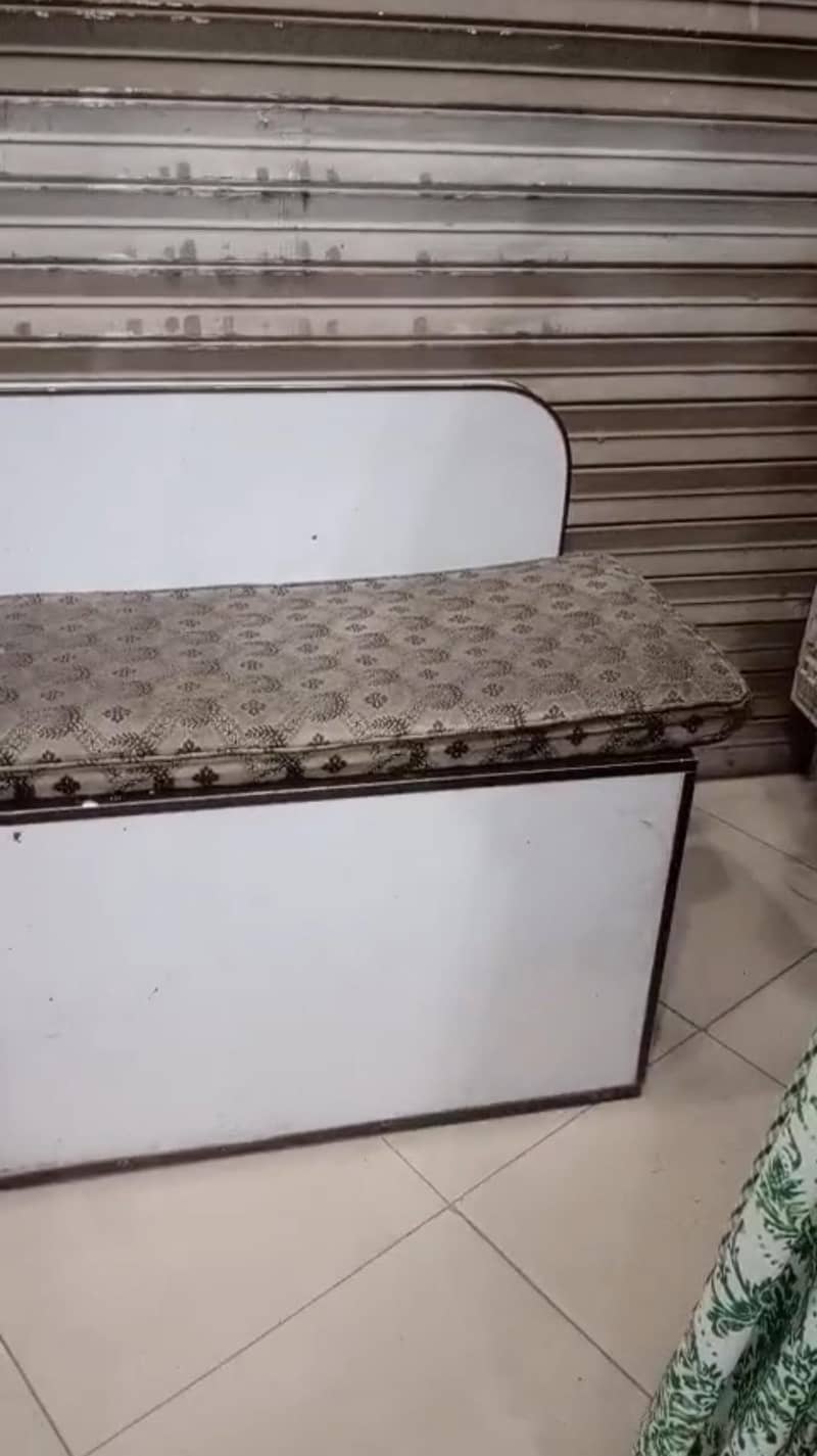 5 ft sofa 0