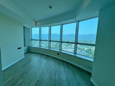 Executive 2-Bed Apartment With Study For Rent In Centaurus Mall, Tower A
