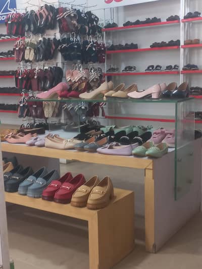 Bata multi brand stor gori ton 5b tanga chok