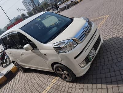 Honda life diva full options