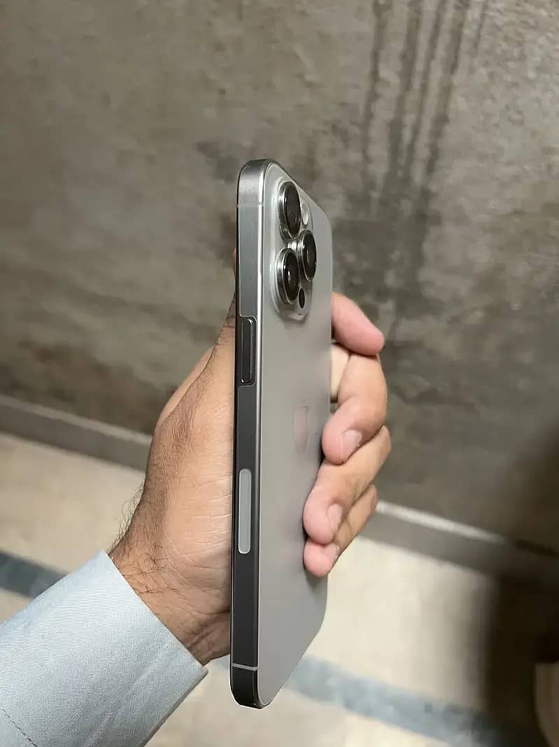 iphone 15 pro max PTA 9