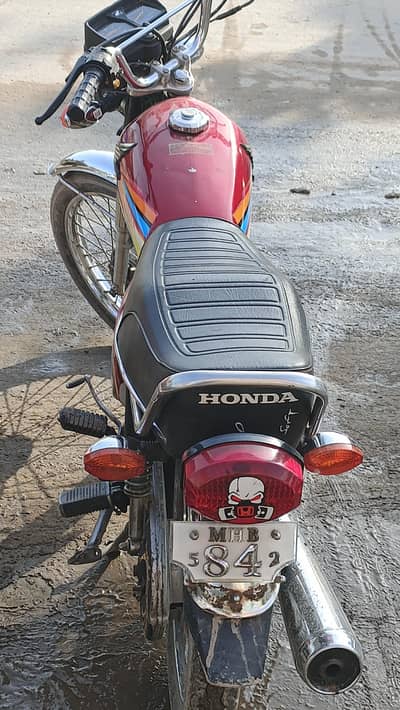 Honda 125 2000 model