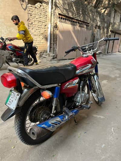Honda CG 125 golden number 567
