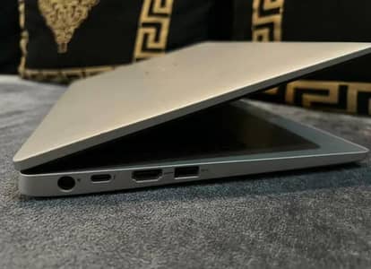 i7 10th Gen Touch laptop 8Gb DDR4 Ram