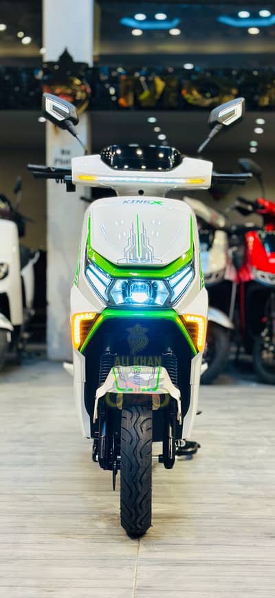 KING X KINGZ KING SCOOTY EVE EVEE SCOOTY SCOOTER BOYS GIRLS MALE FEMAL