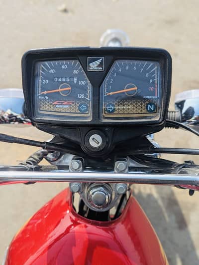 CG 125s 2025 model all ok best new condition to contact 03417906971