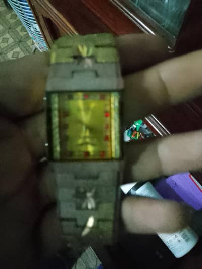 gold colour whatch