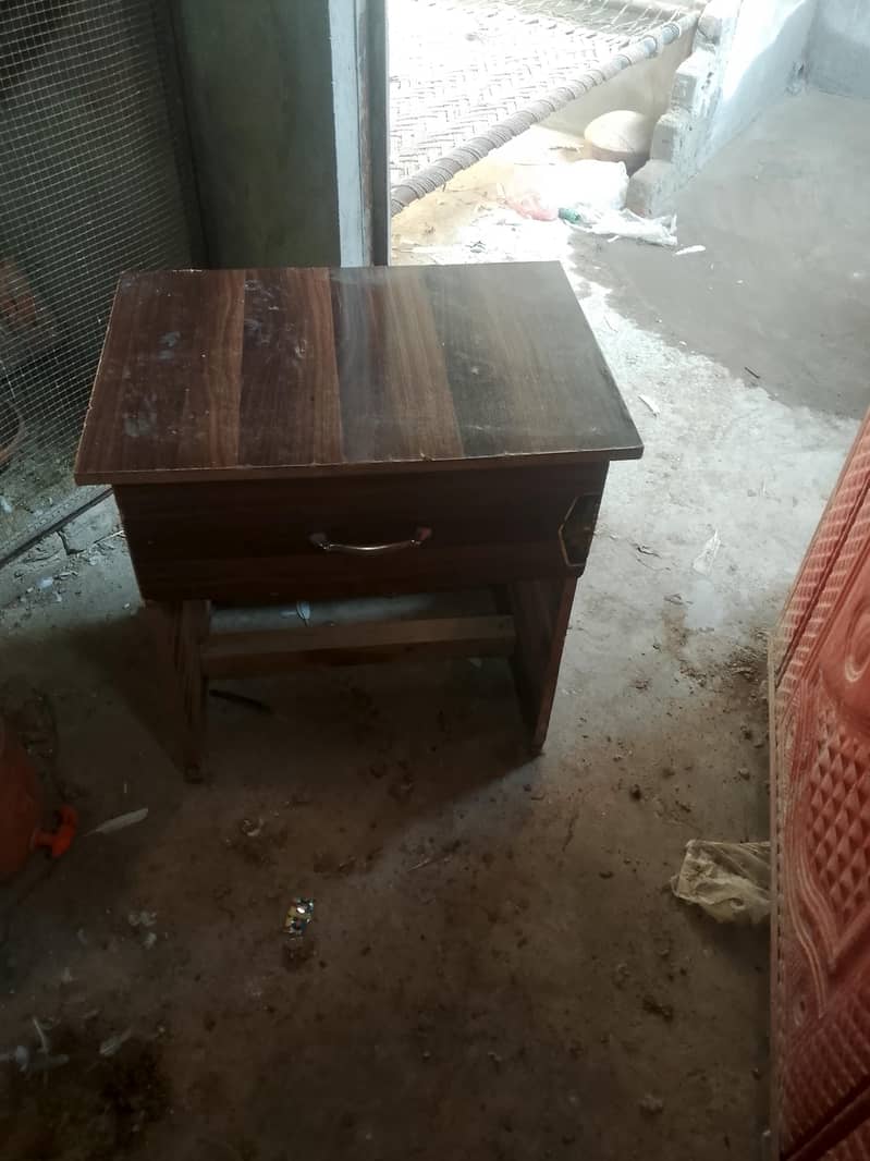 silai machine ka stand 0