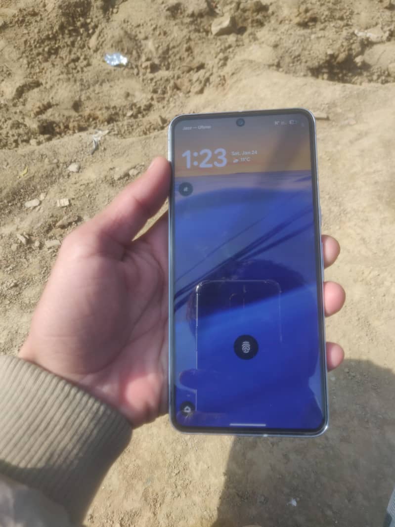 Goggle Pixel 8 pro 1