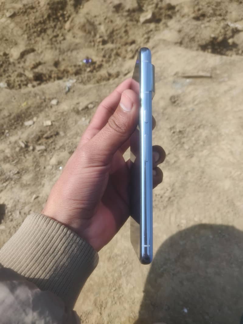 Goggle Pixel 8 pro 3