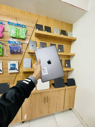 IPad 9th Generation (64GB)