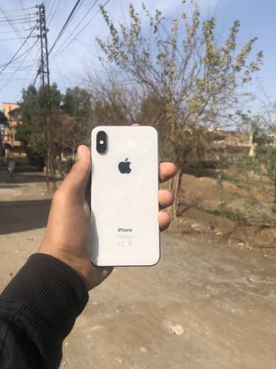 Iphone xs 10/10 no open repair