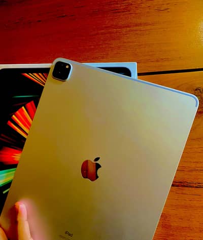 Apple iPad Pro M1 12.9” Silver Colour Like Brand New