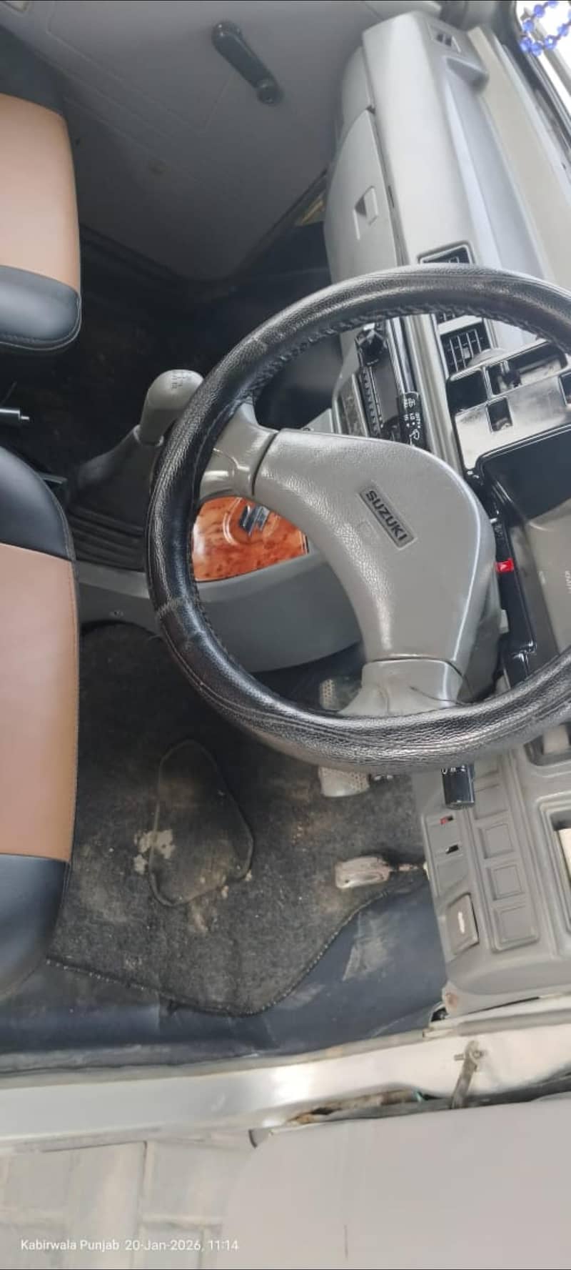 Mehran silver colour model 2006 18