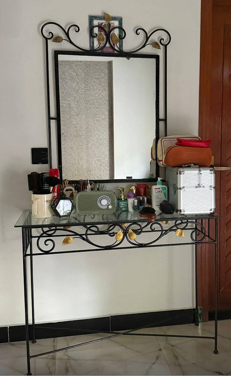 Bed Set With Chairs 2