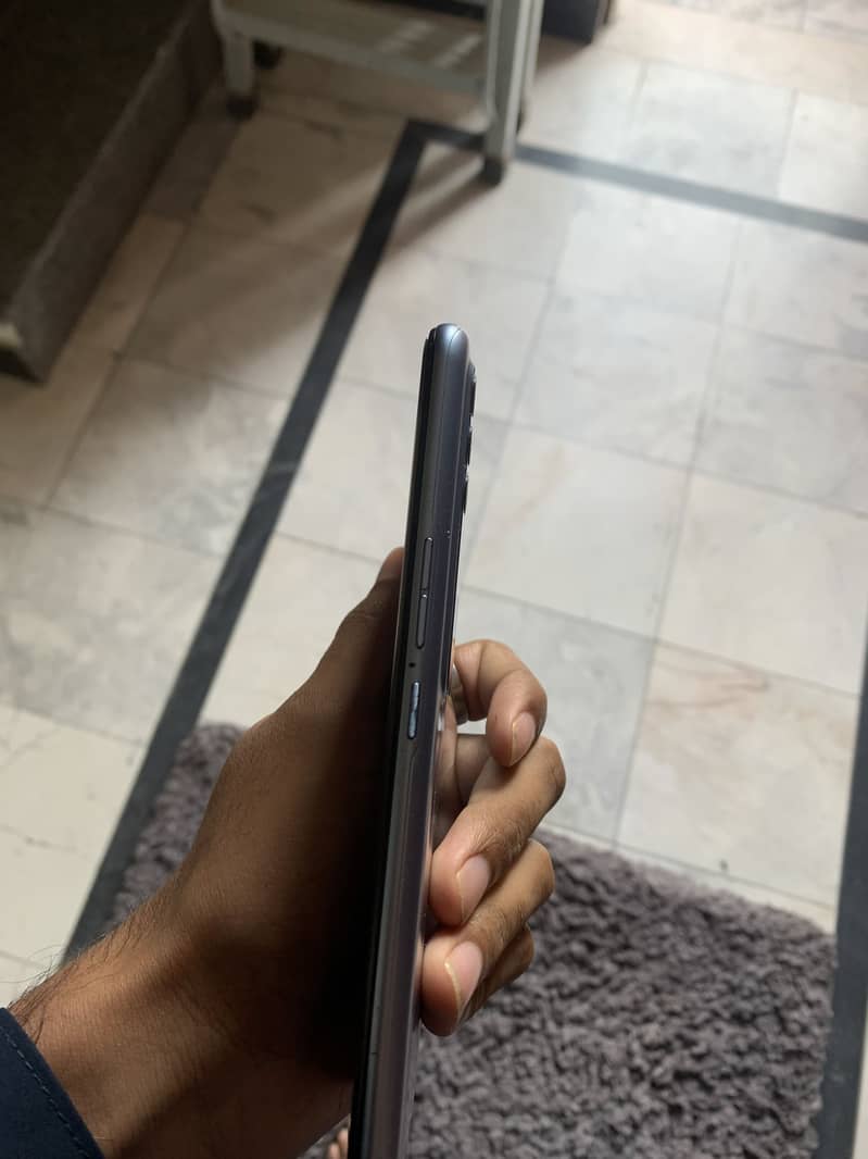 Techno spark 7pro 4/64 2