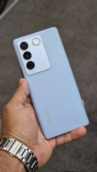 vivo v27 8 GB RAM 128 GB memory 0307/9460/341