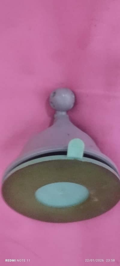 Car Mobile Holders for Glass and AC Grills