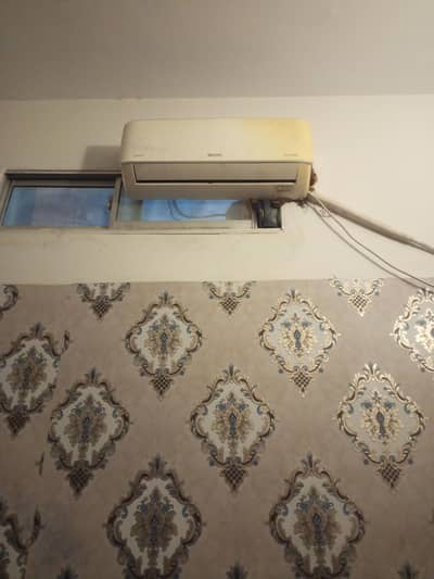 Inverter Split AC Urgent Sale