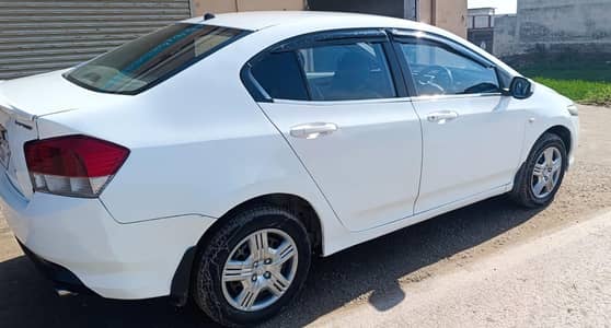 Honda City model 2014 Lahore number