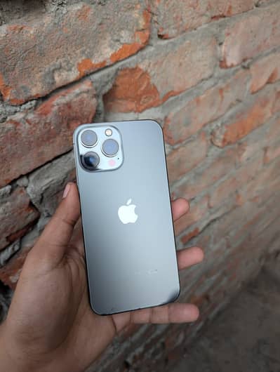 iPhone 13 pro max 256Gb Waterpack 4 Month Sim Time