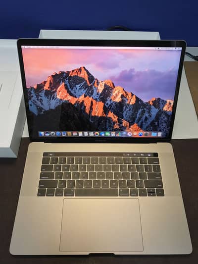 Apple M1 MacBook Pro Solid Condition