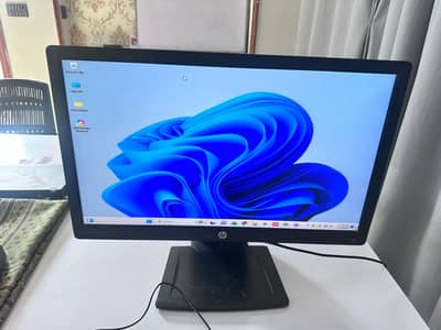 HP LED Computer Screen Desktop for SALE !!