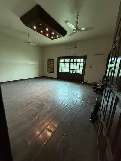 Chance Deal 1000 Yards Beautiful Bungalow In Khayaban E Sehar Street DHA Phase 6