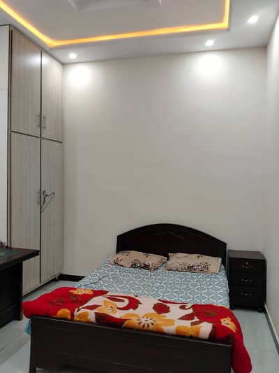 Room available for rent in E11 2 in portion