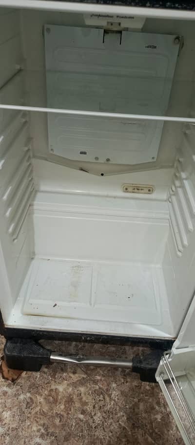 Dawlance refrigerator medium size