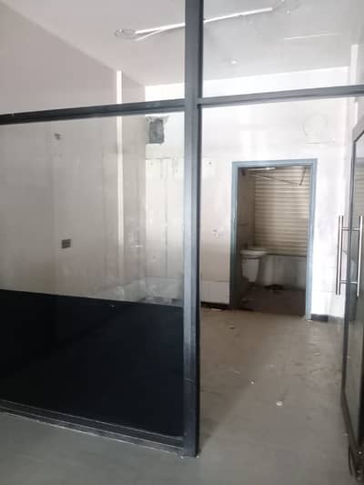 MAIN 200 FEET ROAD FACEING SHOP FOR RENT GULISTAN-E-JAUHAR BLOCK 12