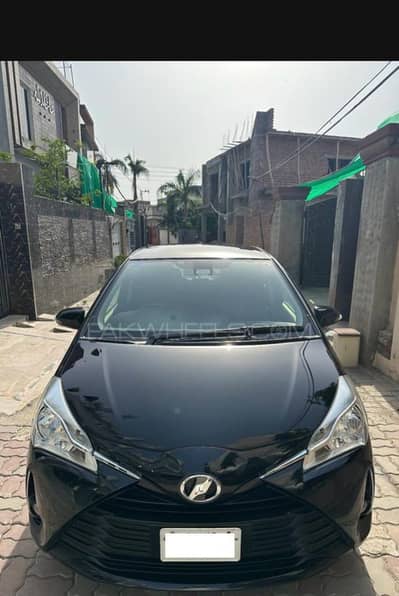 Toyota vitz 2018/22 brand new car full options