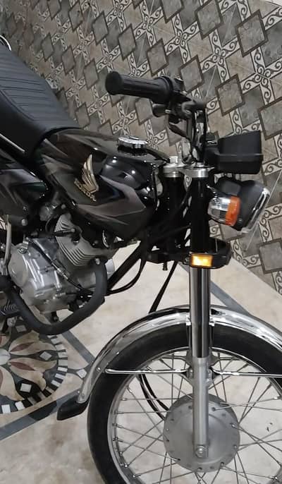 Honda 125 2023 model  – 12,000 KM Driven – Excellent Condition