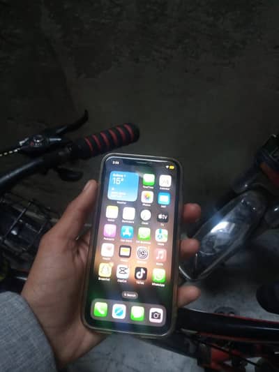 iPhone x factory unlock