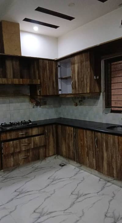 10 Marla House for Rent in Gulberg for Family and Silent office (Call center + Software house)